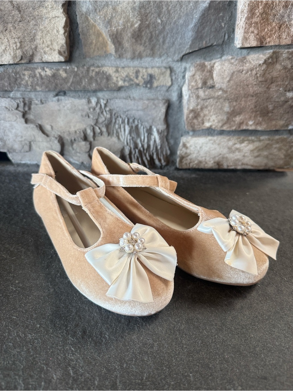 Trish Scully Girls Beige Velvet Bow Dress Shoes with Pearl Accent